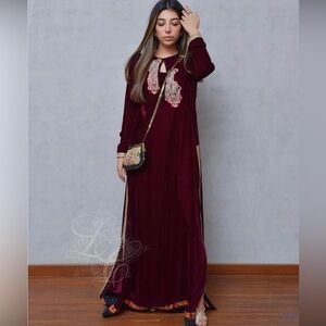 Pakistani/Indian brand new velvet Kaatan!!